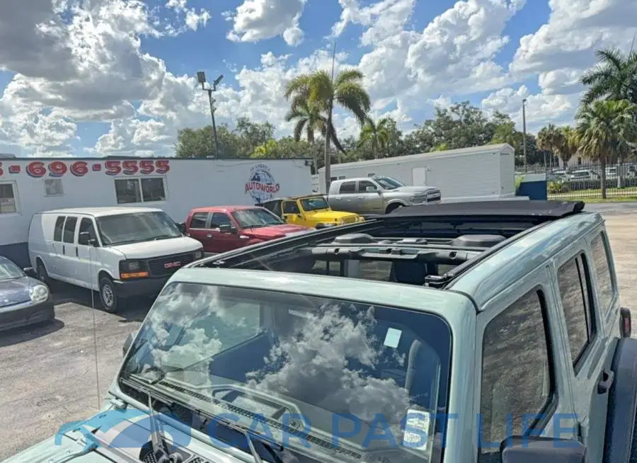 1C4HJXDN7PW509945# 13