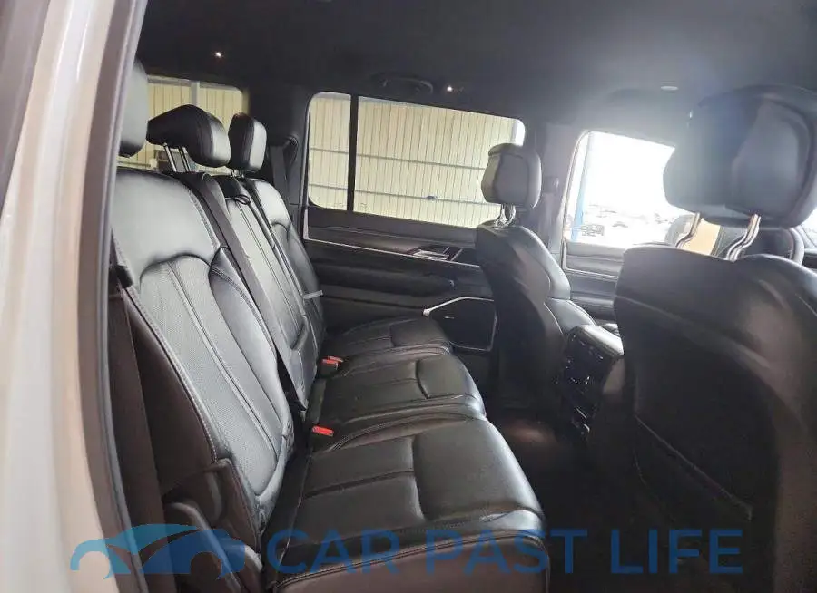 1C4SJSBP6RS144505# 11