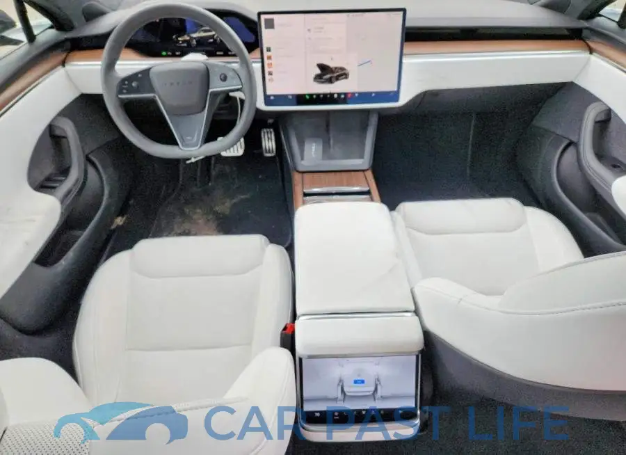 5YJSA1E56PF526158# 8
