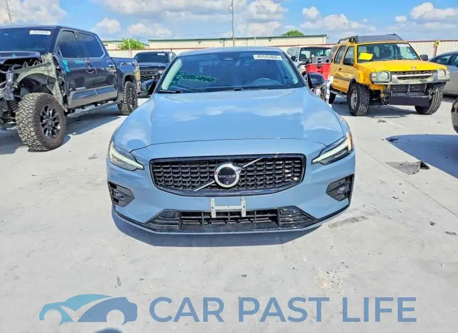 7JRL12FW3PG252068# 5