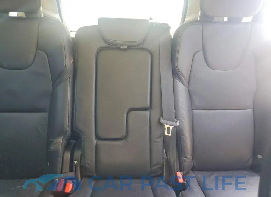 YV4A22PK2M1680207# 10