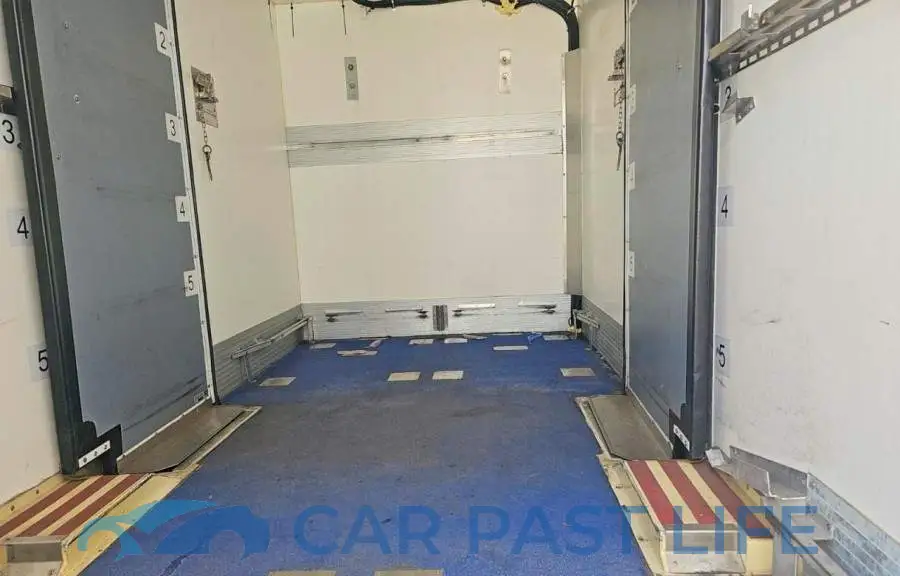 1FDBW5Z82NKA01607# 6