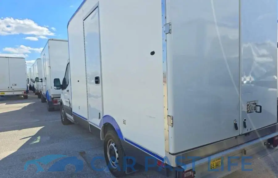 1FDBW5Z85NKA01570# 3