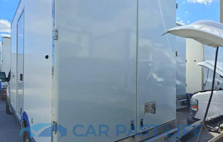 1FDBW5Z85NKA01570# 12