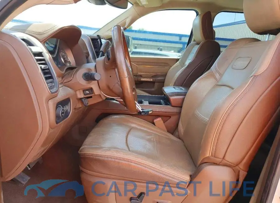 3C63RRKL6KG526069# 7