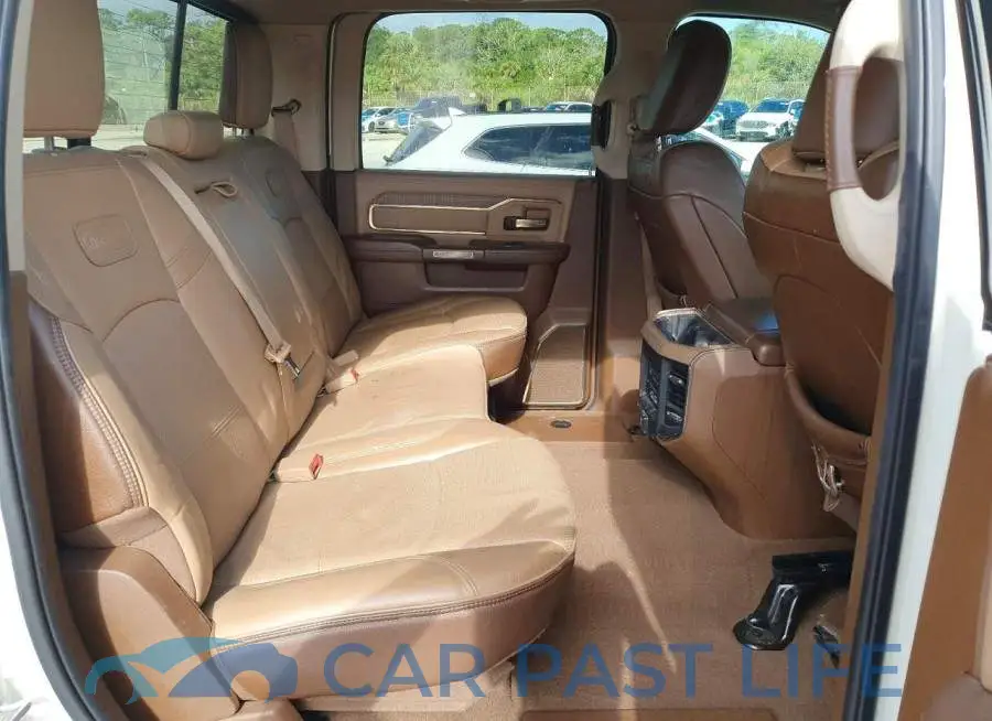 3C63RRKL6KG526069# 10