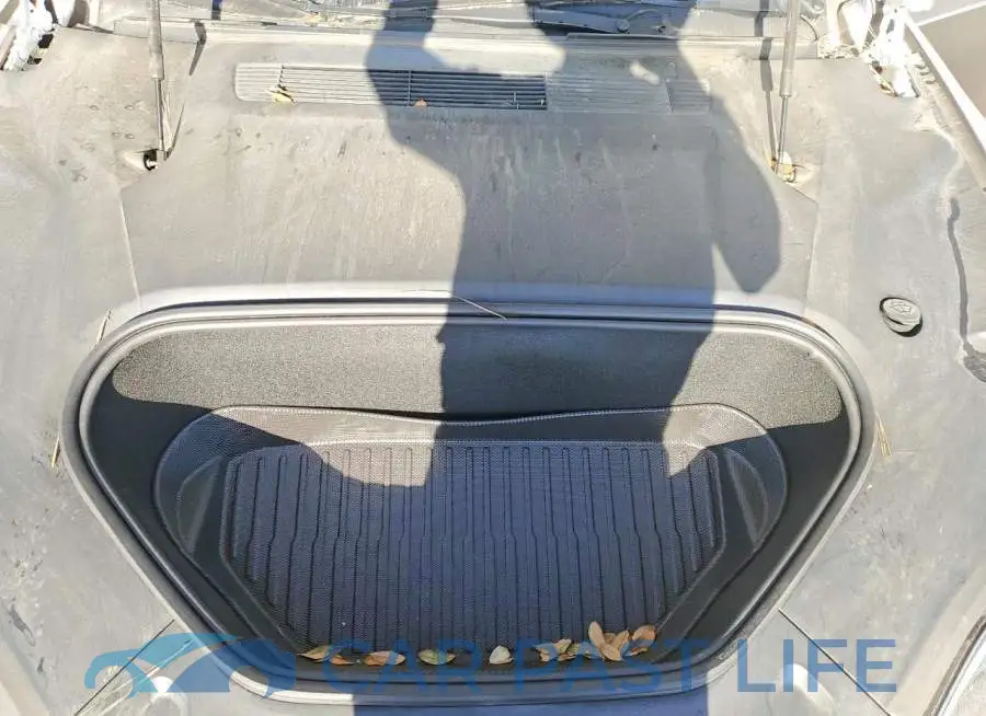 5YJSA1E55NF478908# 11