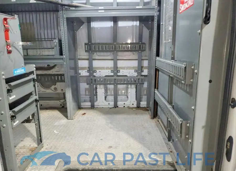 1FTBW2CM2JKB30983# 11