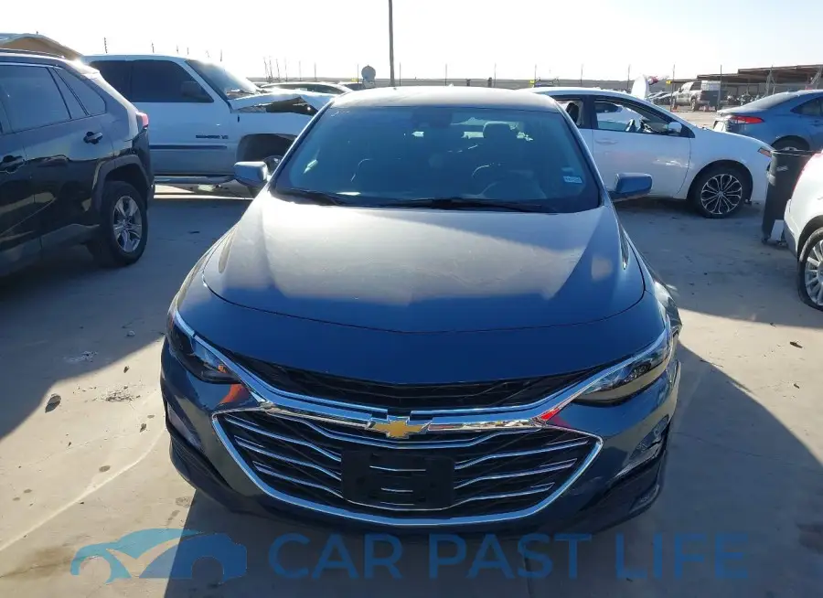 1G1ZD5ST2SF153746# 13