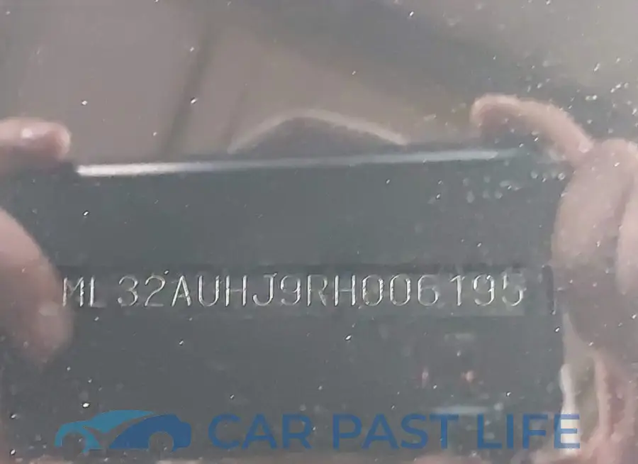 ML32AUHJ9RH006195# 17