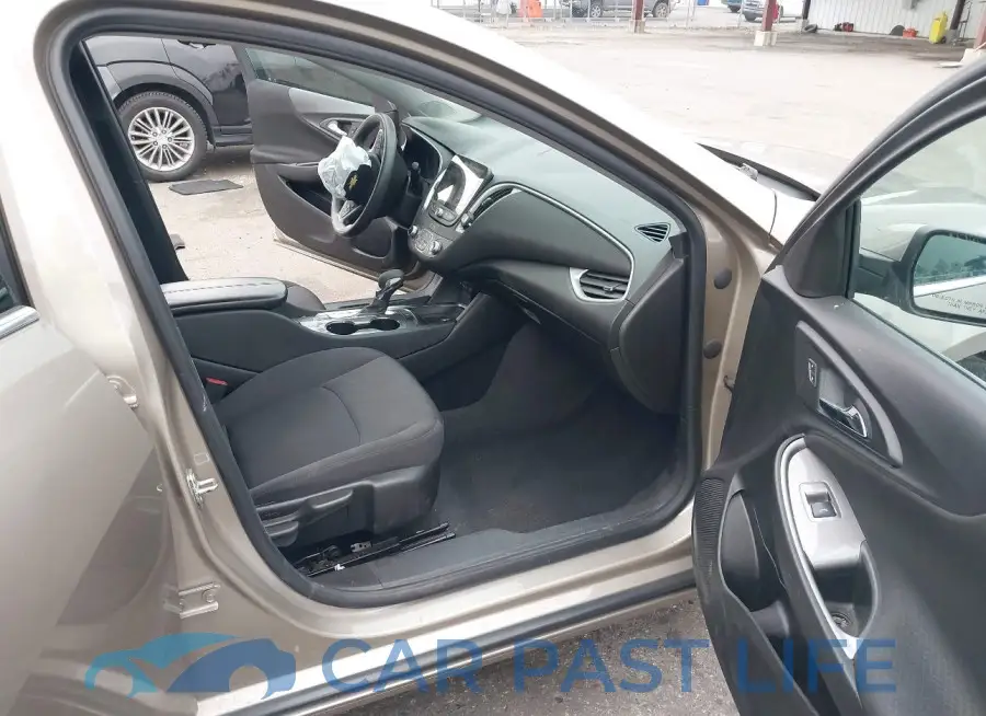 1G1ZD5ST4NF159908# 5