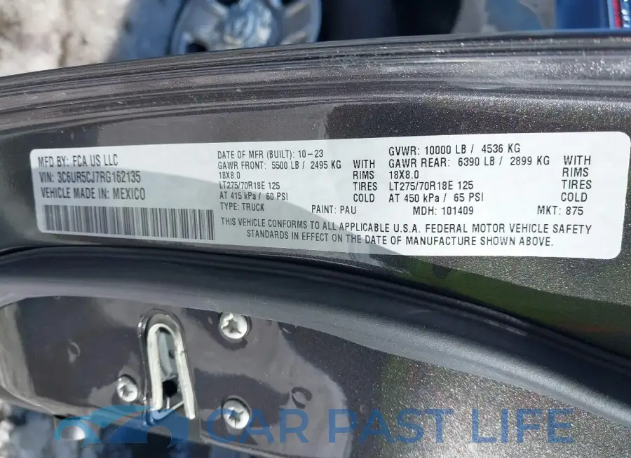 3C6UR5CJ7RG162135# 9