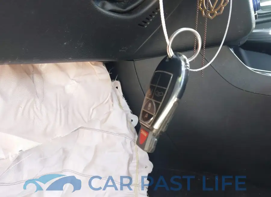 1C4PJLAB7GW323921# 11