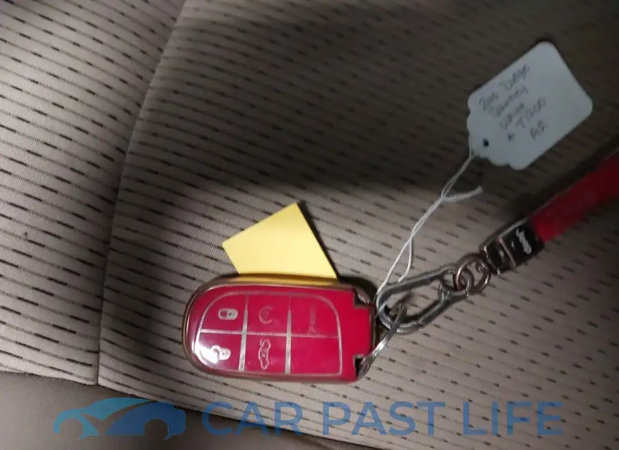 3C4PDCBG5FT577200# 11