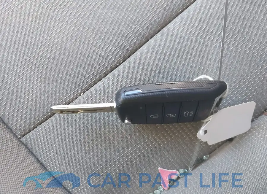 KNADM5A39G6686779# 11