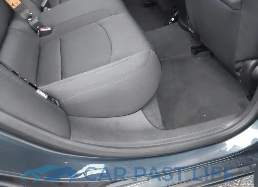 1G1ZD5ST6LF132836# 8