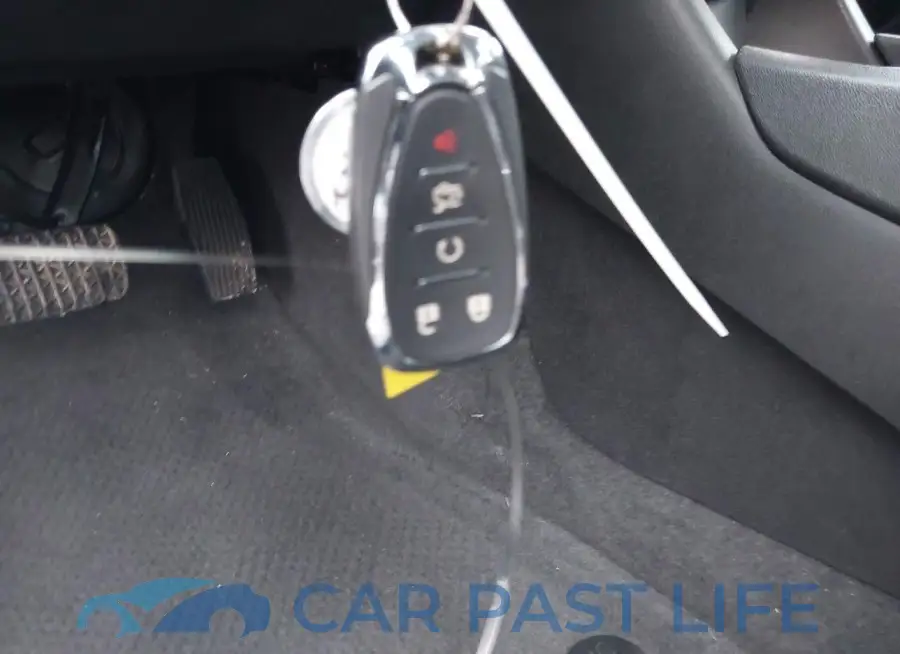 1G1ZD5ST6LF132836# 11