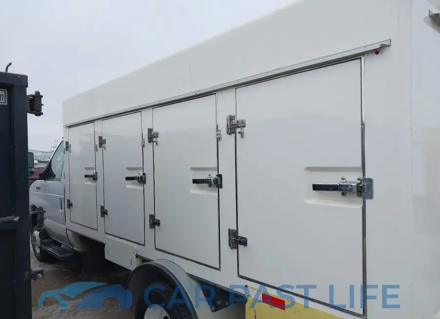 1FDXE4FS1KDC19346# 14