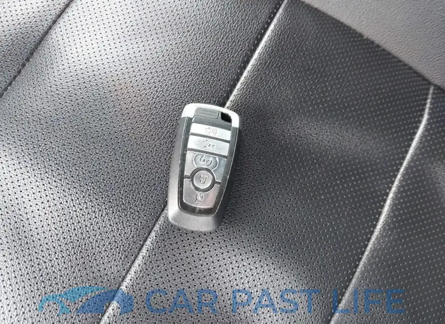 1FATP8UH1M5100257# 11