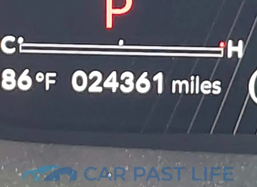 5J8YD9H42NL002469# 15