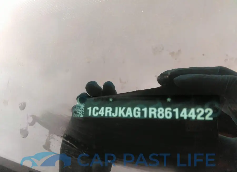 1C4RJKAG1R8614422# 9