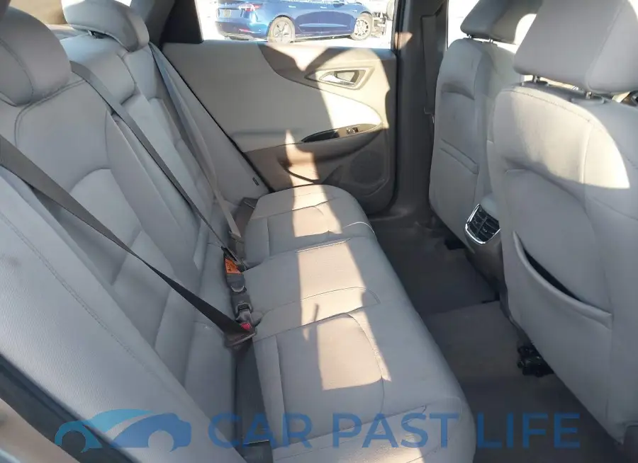 1G1ZD5ST5NF112046# 8