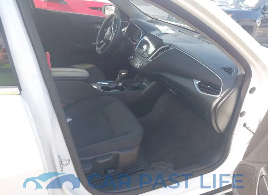 1G1ZD5ST8RF127002# 5