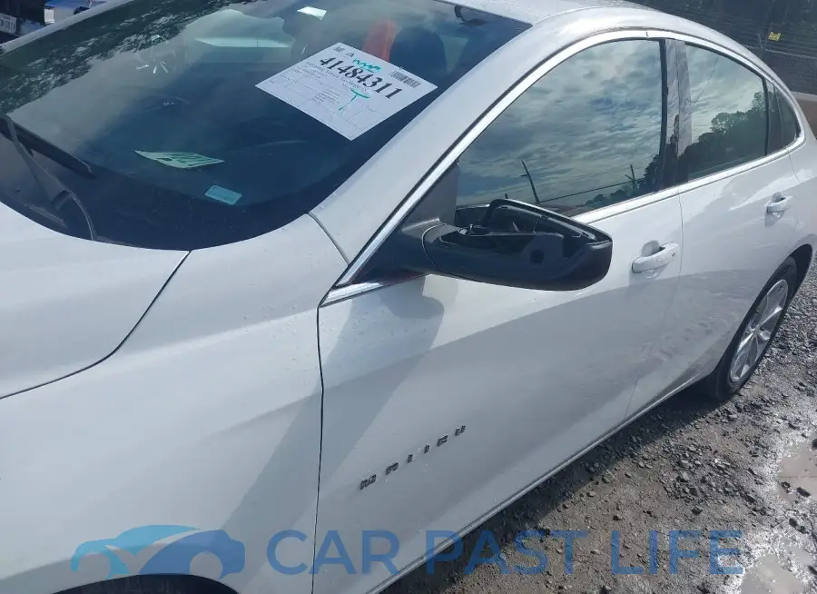 1G1ZD5ST8RF127002# 6