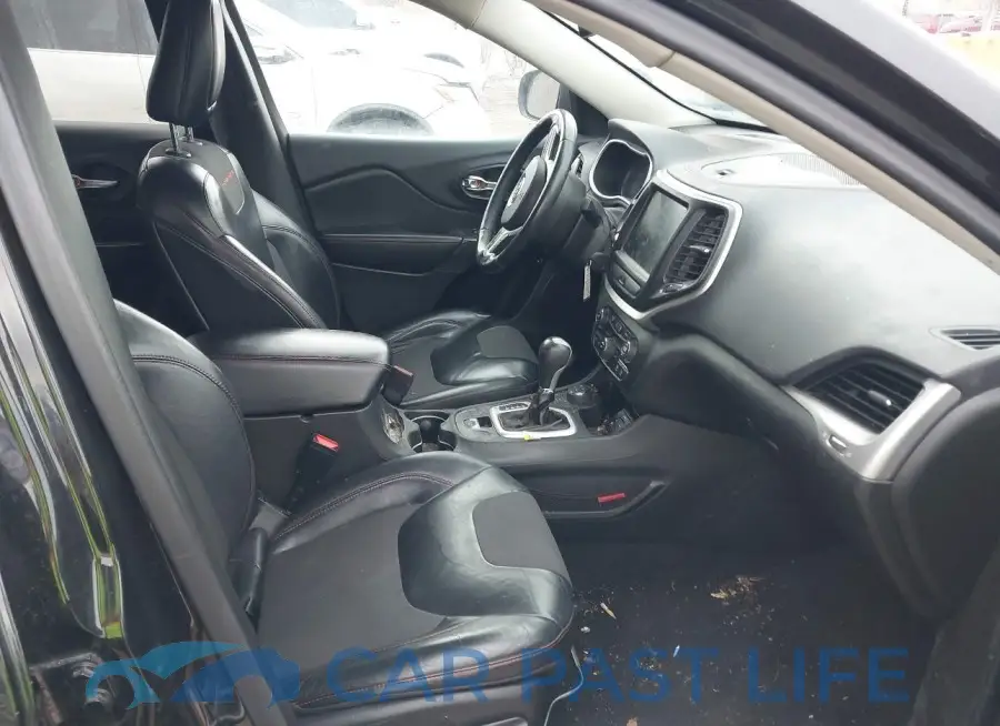 1C4PJMBS5FW786725# 5