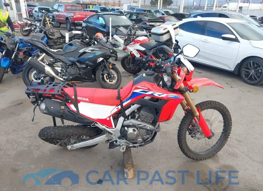MLHND161XR5302067# 12