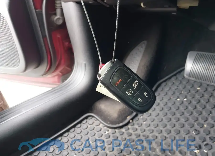1C4PJLCB1FW597224# 11