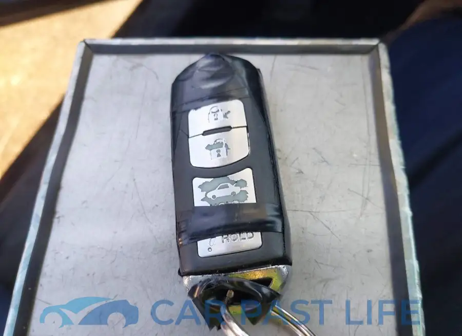 3MZBM1T76GM328393# 11