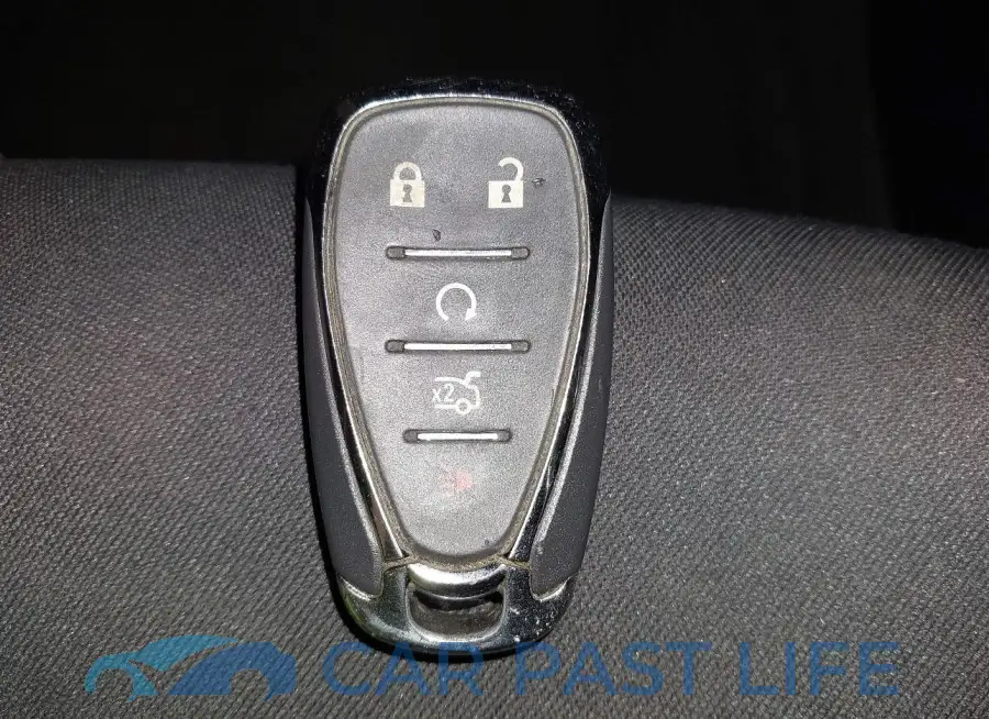 1G1ZD5ST2LF109022# 11