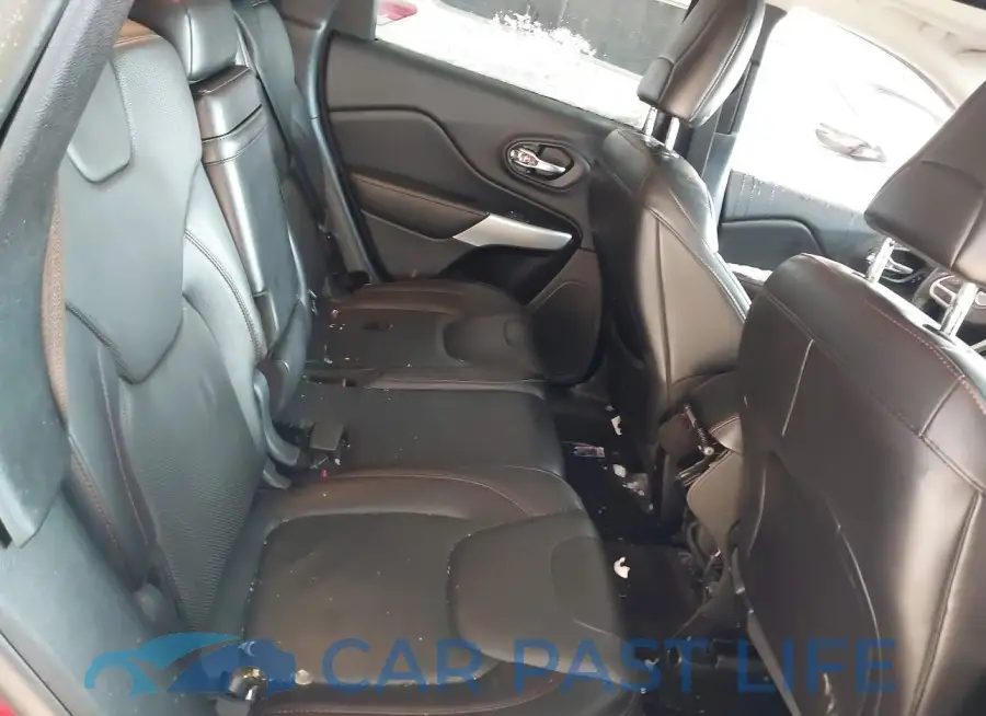 1C4PJMBS1HD225596# 8