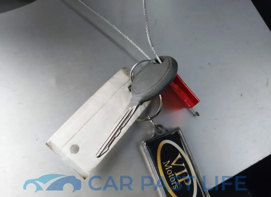 1C4NJRFB8HD196189# 11