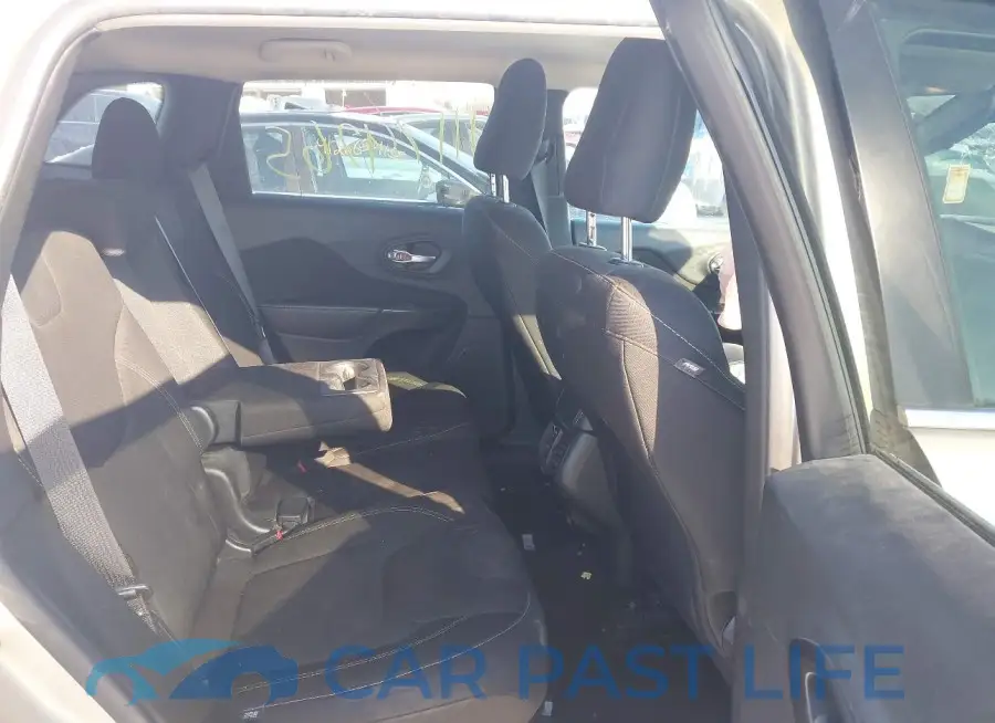 1C4PJMCB4FW652173# 8