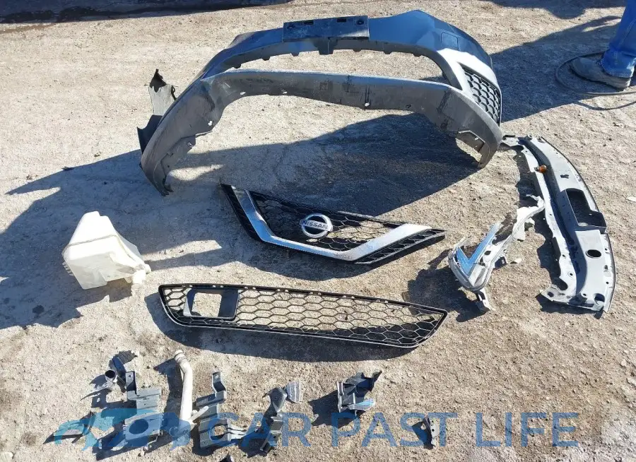 3N1AB7AP8KY209209# 12