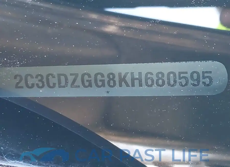 2C3CDZGG8KH680595# 9