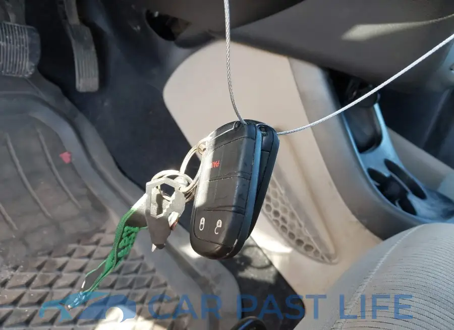 3C4PDCAB7GT250272# 11