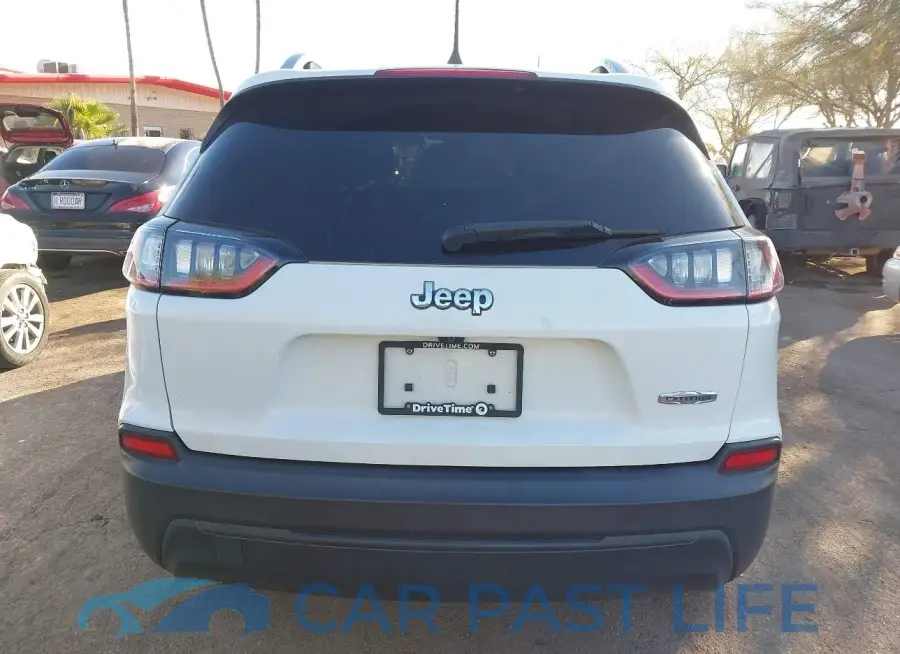1C4PJLCB4KD312263# 16