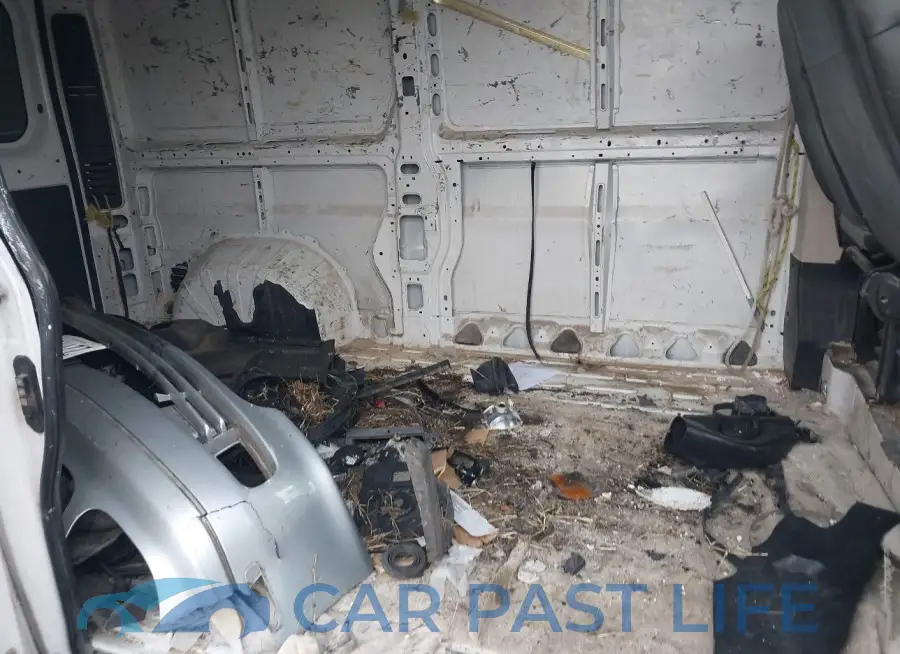 3C6TRVAG3GE114210# 8