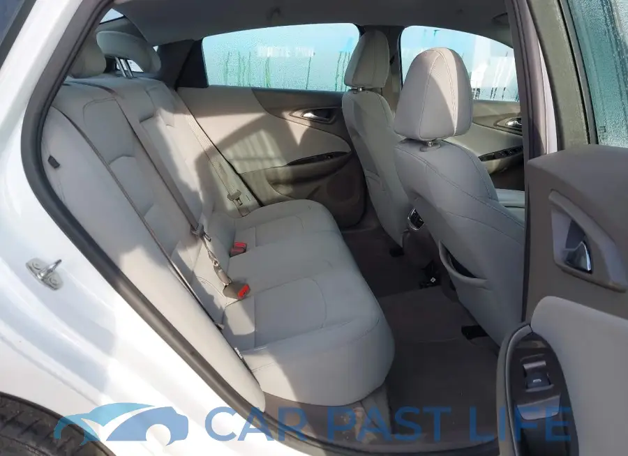 1G1ZD5ST8NF149267# 8