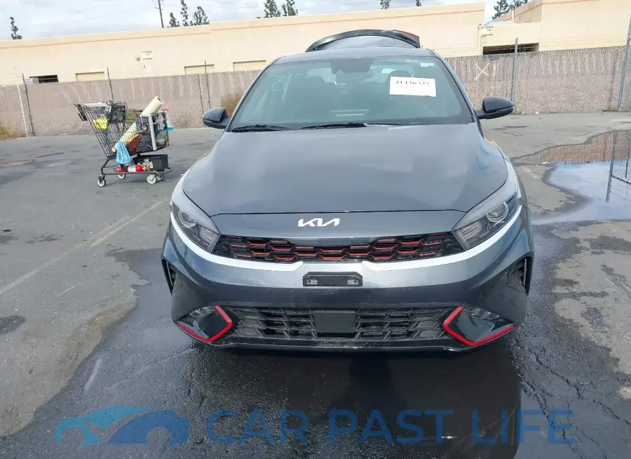 3KPF54AD1PE604372# 12