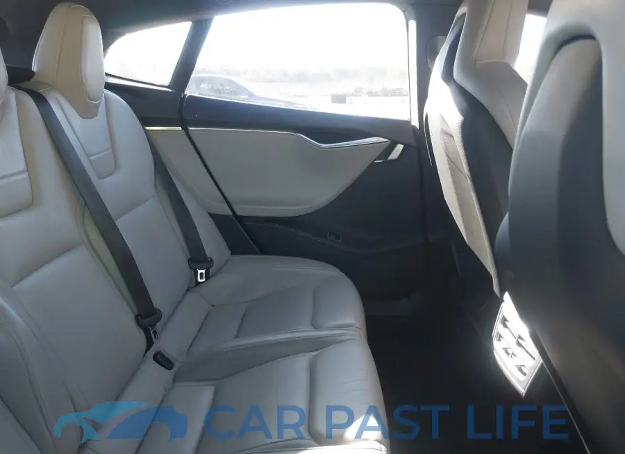 5YJSA1H22FFP79736# 8