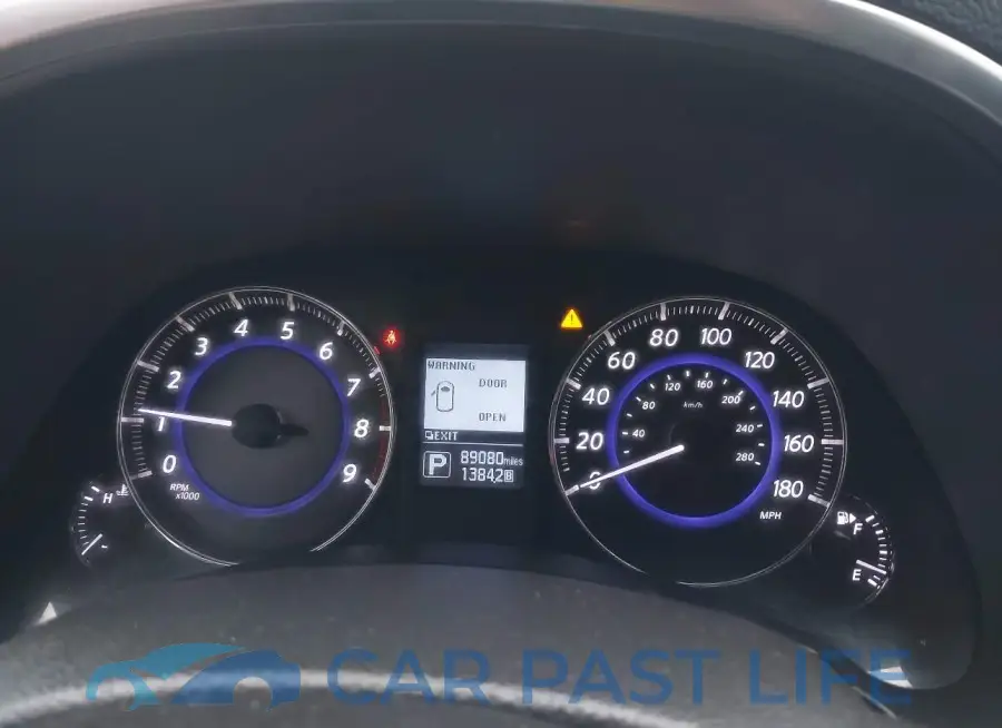 JN8CS1MWXHM415105# 7