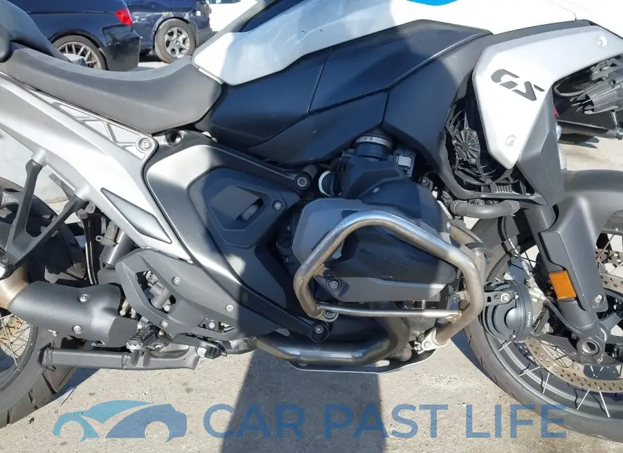 WB10M2300R6J97142# 8