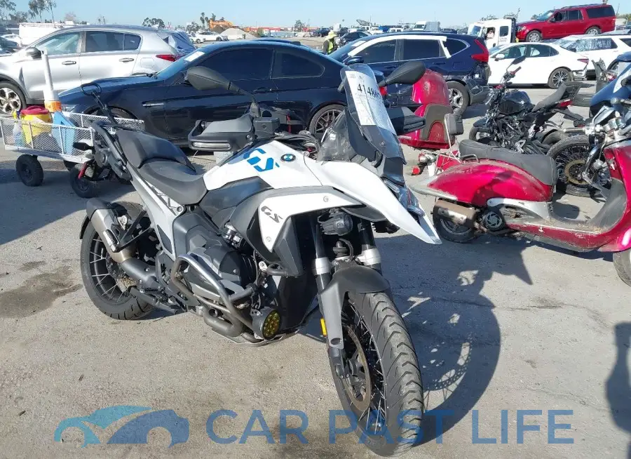WB10M2300R6J97142# 1