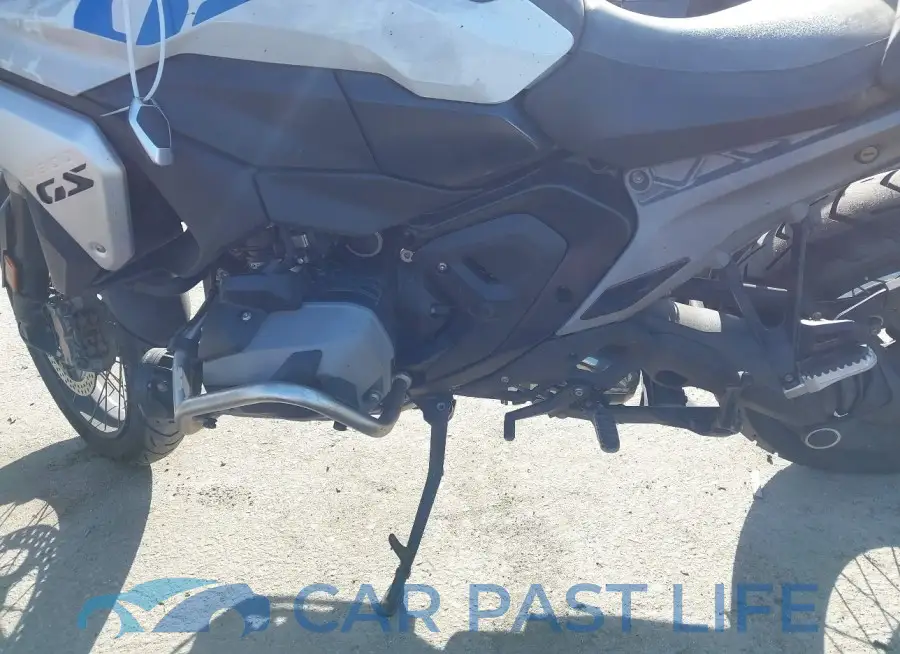 WB10M2300R6J97142# 9