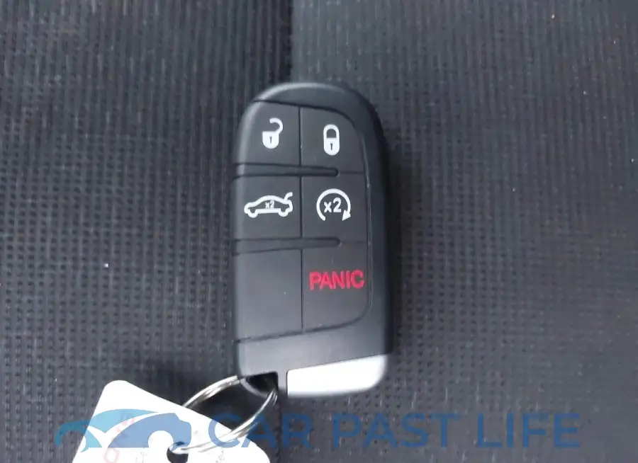 1C4RDJAG2HC824217# 11