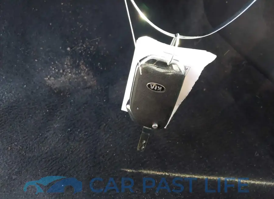 3KPF24AD8ME402066# 11